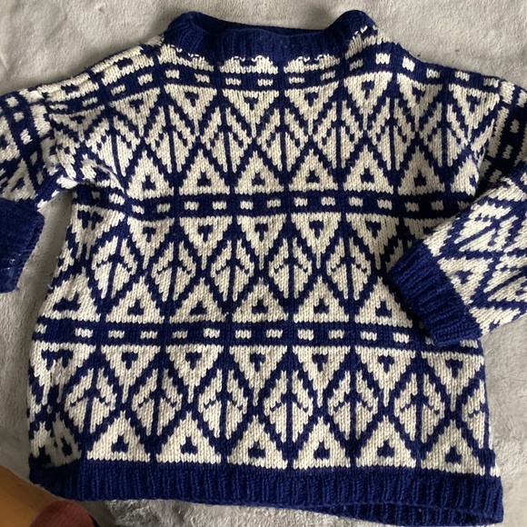 Handmade Women’s Wool Vintage Geometric Pattern Sweater - Picture 6 of 7